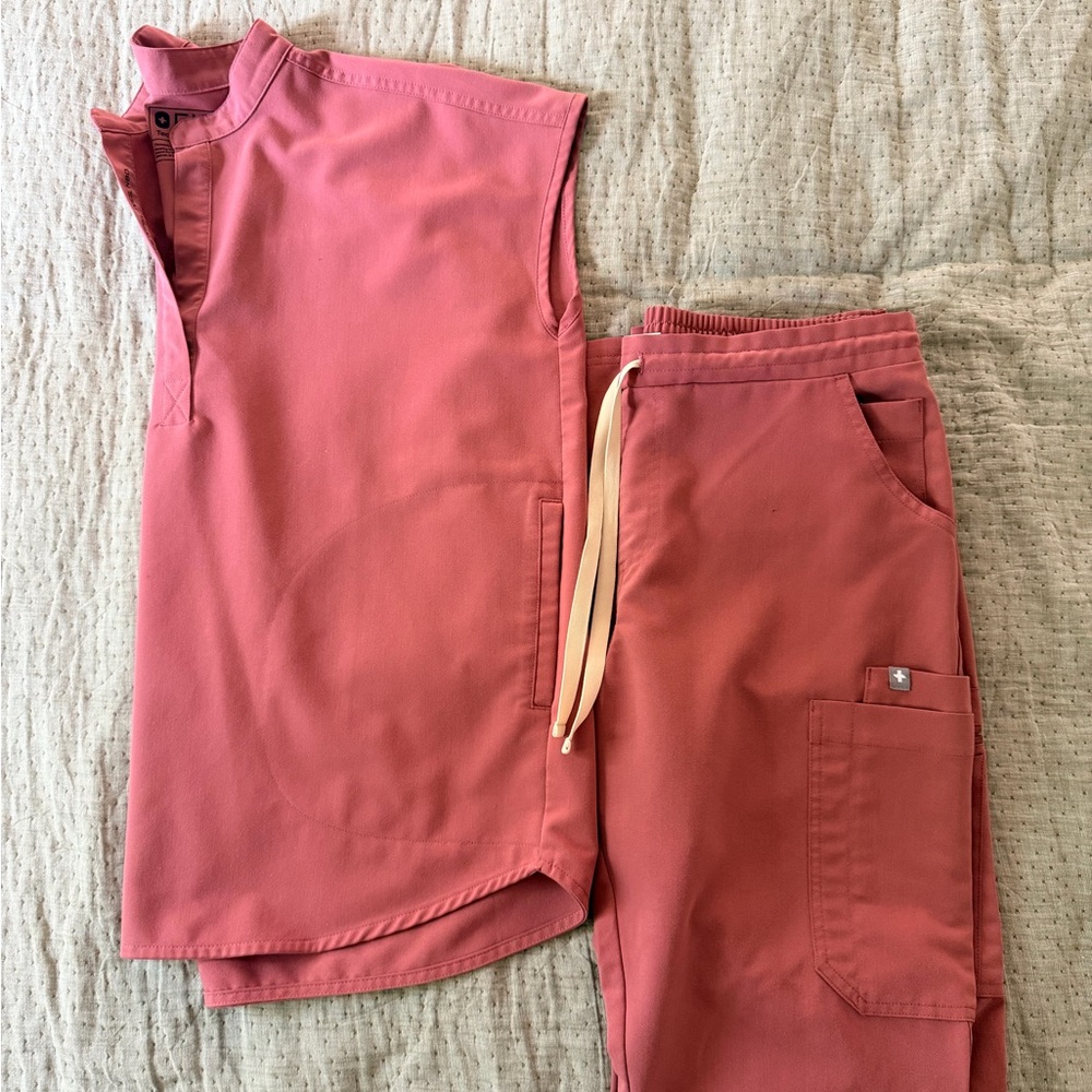 Mauve Pink Figs Scrub Set